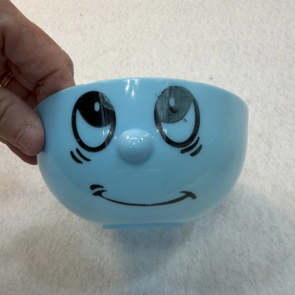 3D Funny Faces‎ Plastic Cereal Bowls Set Of 4 - Blue, Pink, Yellow, Green